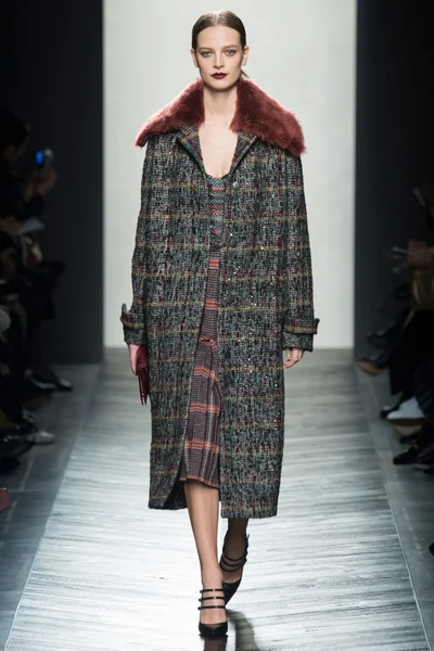 Look 30